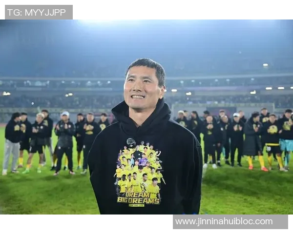 给邵佳一与国足更多时间期待他们的成长与突破